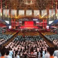南京幾十高校共辦開學典禮,市委書記給20萬新生送“禮包”